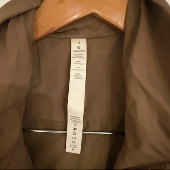 COPY - Lululemon Always Effortless Size 4 - Picture 6 of 8